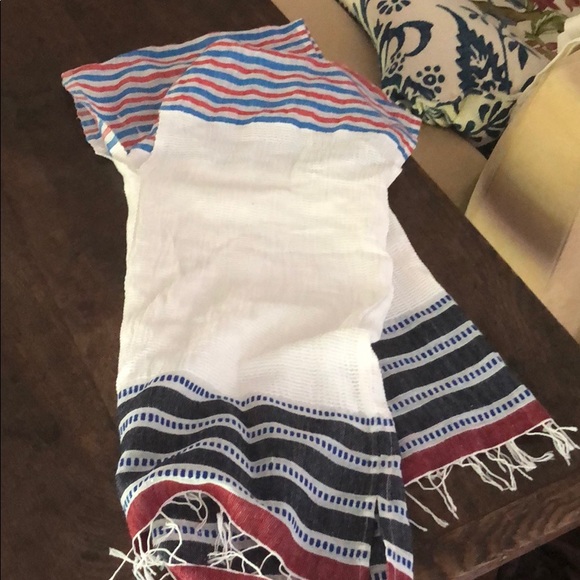 Lemlem neck short sleeve top - Picture 2 of 3